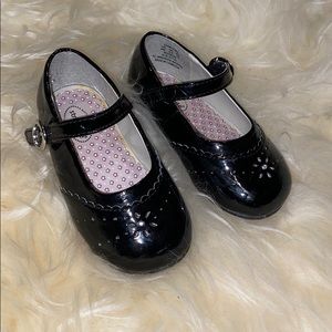 Stride rite black patent shoes